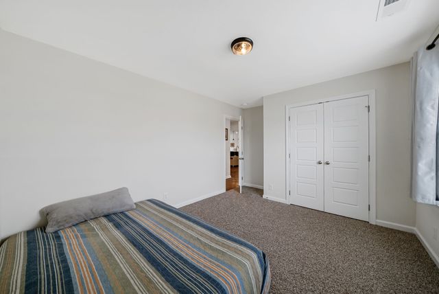 612 Crowder Ct, Clarksville, TN 37042