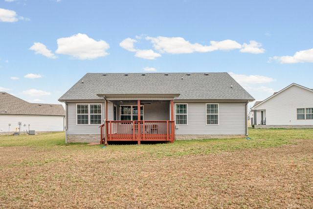 612 Crowder Ct, Clarksville, TN 37042