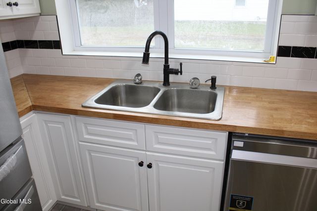 459 State Highway 334, Johnstown, NY 12095