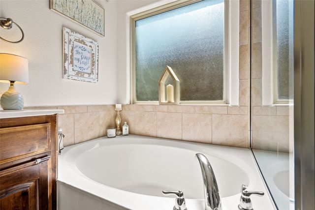 1737 Kachina Lodge Road, Fort Worth, TX 76131
