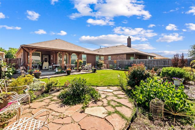 1737 Kachina Lodge Road, Fort Worth, TX 76131
