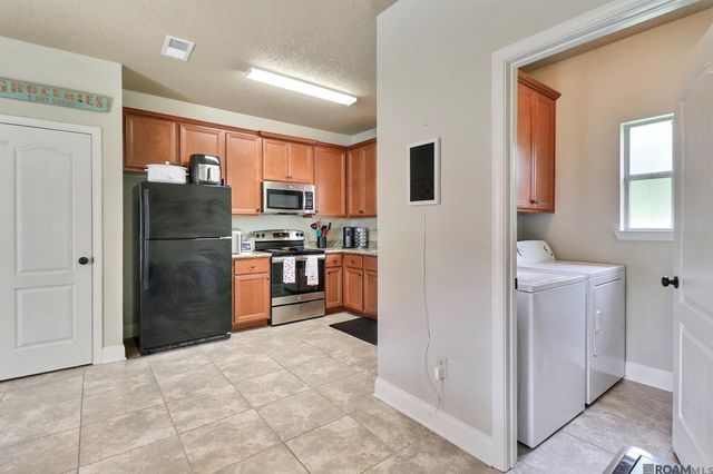 15441 Leverde Ave, Saint George, LA 70817