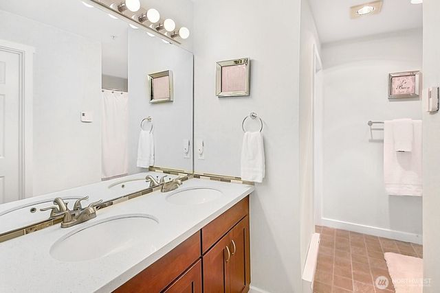 5921 S 234th Place, Kent, WA 98032