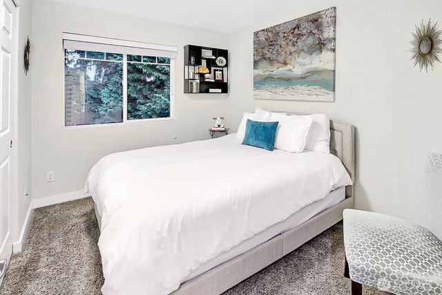 5921 S 234th Place, Kent, WA 98032