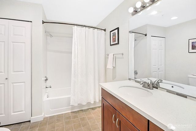 5921 S 234th Place, Kent, WA 98032