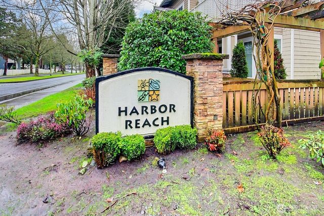 5921 S 234th Place, Kent, WA 98032