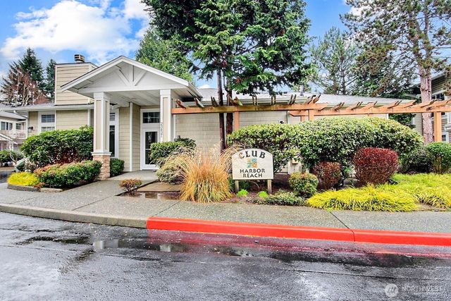 5921 S 234th Place, Kent, WA 98032