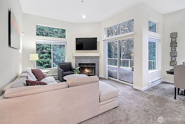 5921 S 234th Place, Kent, WA 98032