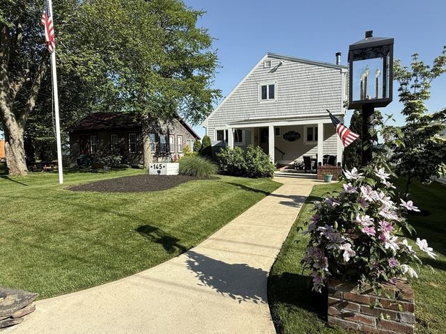 145 Staples Shore Rd, Lakeville, MA 02347