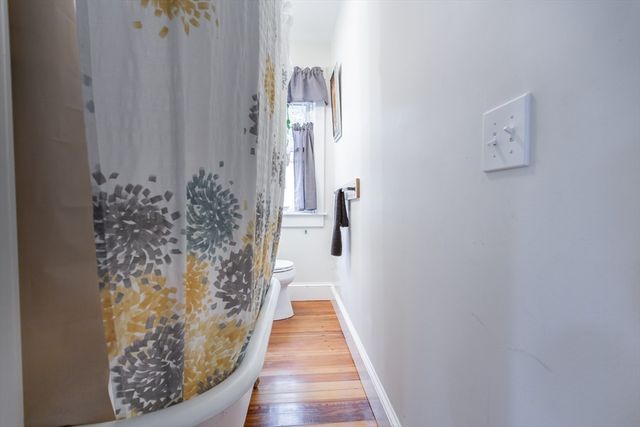 44 Slocum St, Acushnet, MA 02743