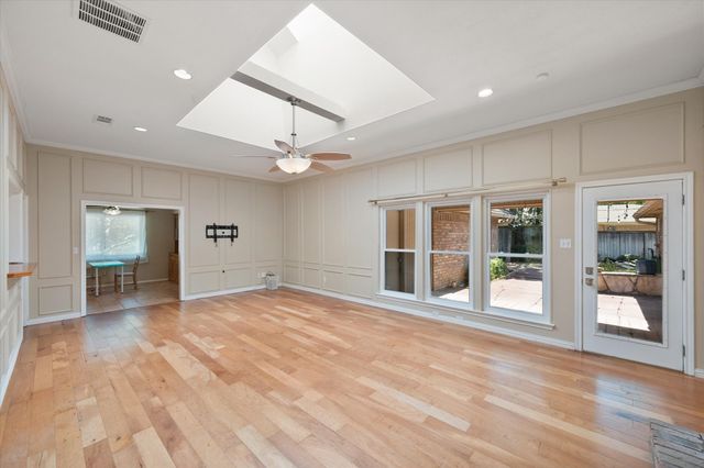 1919 Creek Wood Drive, Arlington, TX 76006