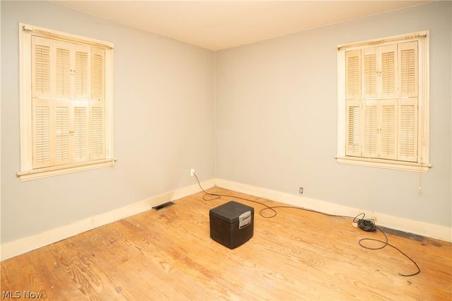 522 Massillon Road, Akron, OH 44306