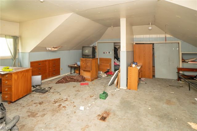 522 Massillon Road, Akron, OH 44306