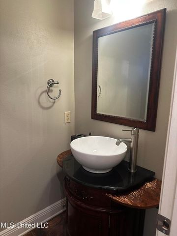 3911 Washington Avenue, Pascagoula, MS 39581