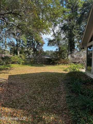 3911 Washington Avenue, Pascagoula, MS 39581