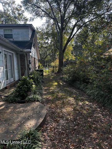 3911 Washington Avenue, Pascagoula, MS 39581