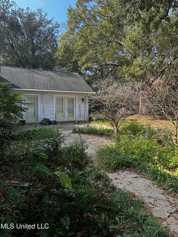 3911 Washington Avenue, Pascagoula, MS 39581