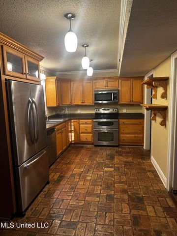 3911 Washington Avenue, Pascagoula, MS 39581