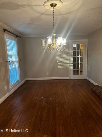 3911 Washington Avenue, Pascagoula, MS 39581