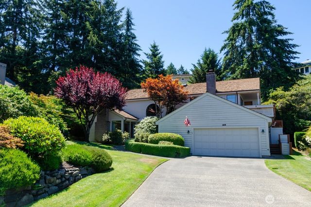 106 Chinook Lane, Steilacoom, WA 98388