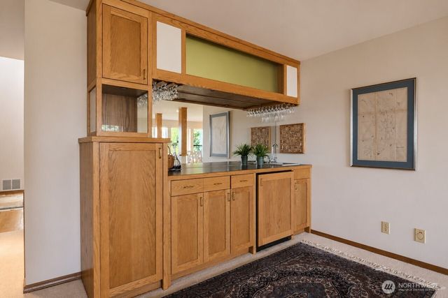 106 Chinook Lane, Steilacoom, WA 98388