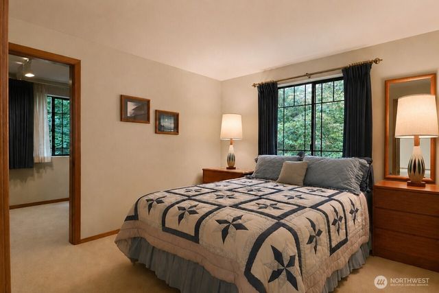 106 Chinook Lane, Steilacoom, WA 98388