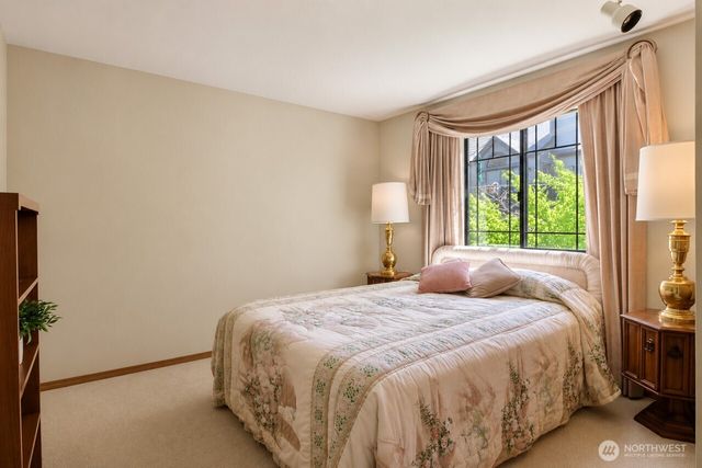 106 Chinook Lane, Steilacoom, WA 98388