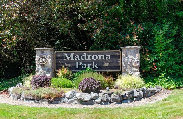 106 Chinook Lane, Steilacoom, WA 98388
