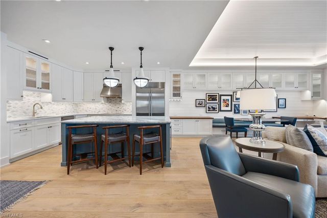 4000 Gulf Shore BLVD N # 500, Naples, FL 34103