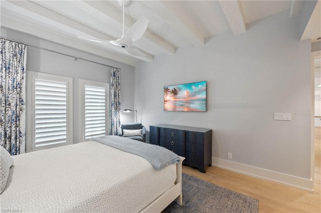 4000 Gulf Shore BLVD N # 500, Naples, FL 34103