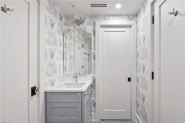 4000 Gulf Shore BLVD N # 500, Naples, FL 34103