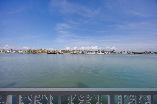 4000 Gulf Shore BLVD N # 500, Naples, FL 34103