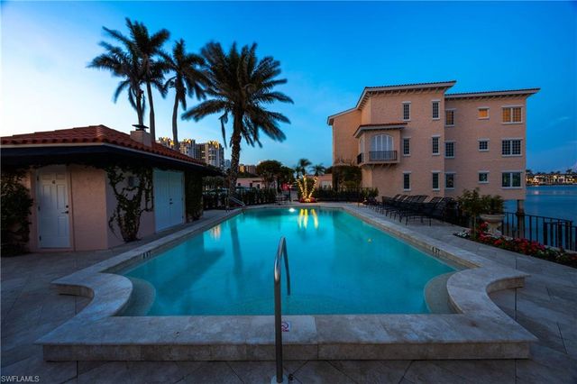 4000 Gulf Shore BLVD N # 500, Naples, FL 34103