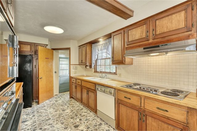 240 Basket Road, Webster, NY 14580