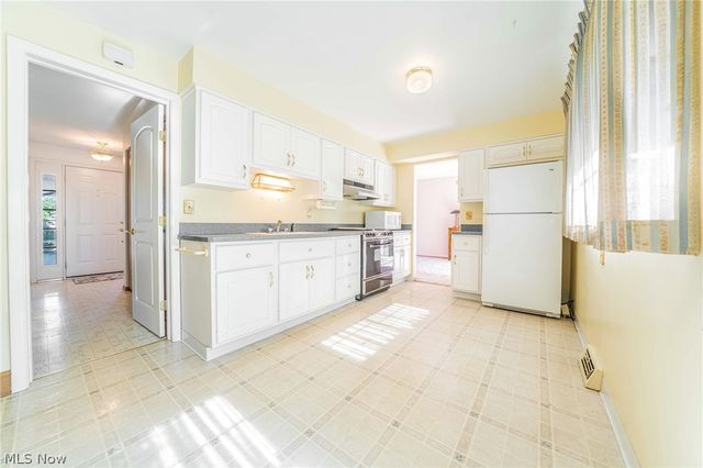 1207 Cordova Road, Mayfield Heights, OH 44124