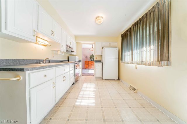 1207 Cordova Road, Mayfield Heights, OH 44124