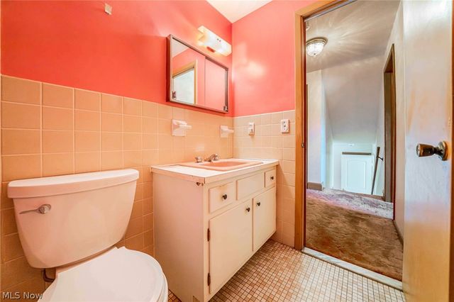 1207 Cordova Road, Mayfield Heights, OH 44124