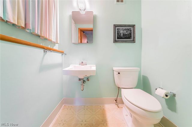 1207 Cordova Road, Mayfield Heights, OH 44124