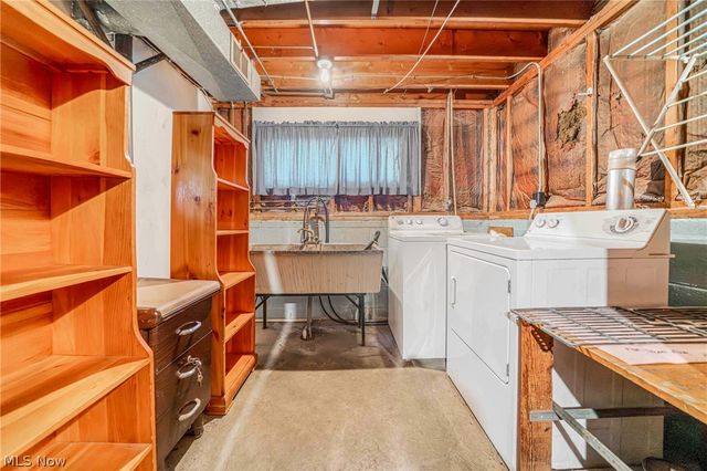 1207 Cordova Road, Mayfield Heights, OH 44124
