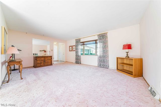 1207 Cordova Road, Mayfield Heights, OH 44124