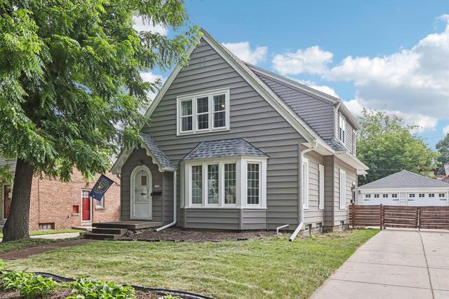 3132 N 49th STREET, Milwaukee, WI 53216