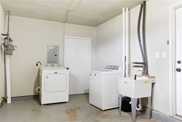 1301 Flowerdale Avenue, Dayton, OH 45429