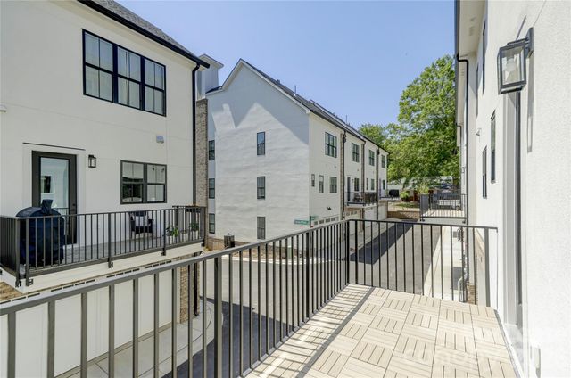 1107 Parkside Greenway Drive, Charlotte, NC 28209