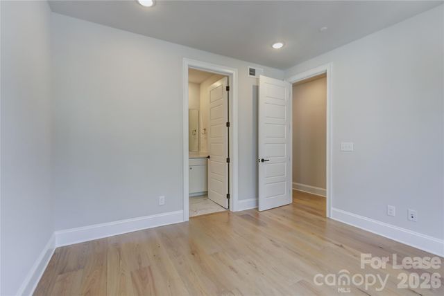 1107 Parkside Greenway Drive, Charlotte, NC 28209