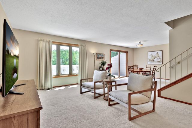 8286 Kingslee Road, Bloomington, MN 55438