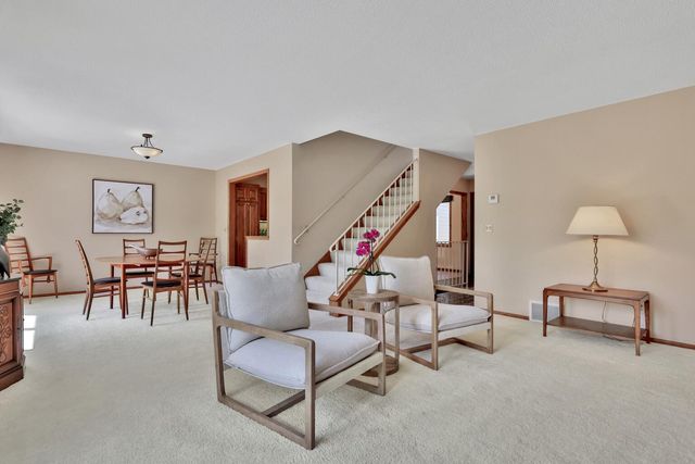 8286 Kingslee Road, Bloomington, MN 55438