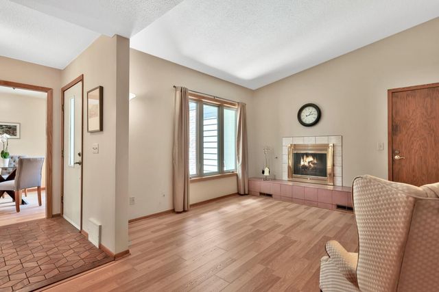 8286 Kingslee Road, Bloomington, MN 55438