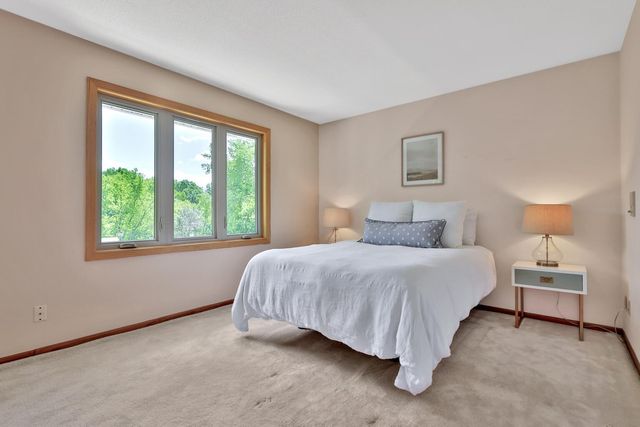 8286 Kingslee Road, Bloomington, MN 55438