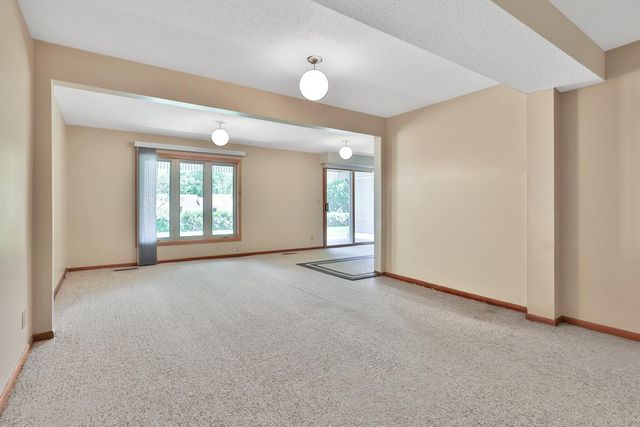 8286 Kingslee Road, Bloomington, MN 55438