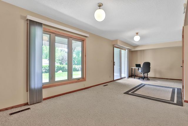 8286 Kingslee Road, Bloomington, MN 55438